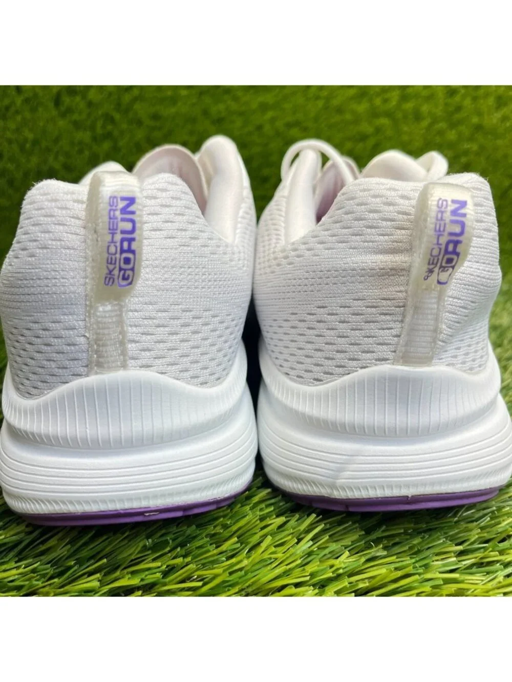 Skechers Go Run Arch Fit-Skyway Womens Size 8 White Running Shoes Sneakers